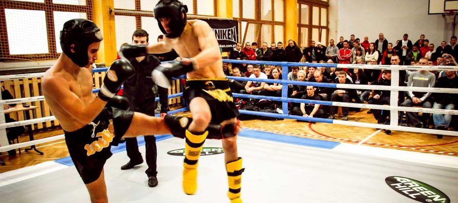 Gala Walk Sparingowych w Kickboxingu Kraków 2010. Kontra Mateusza Białasa