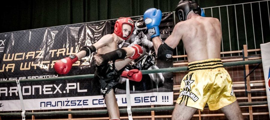 Gryf Cup Junior Muay Thai Szczecin 2012. High-kick Adama Gielaty