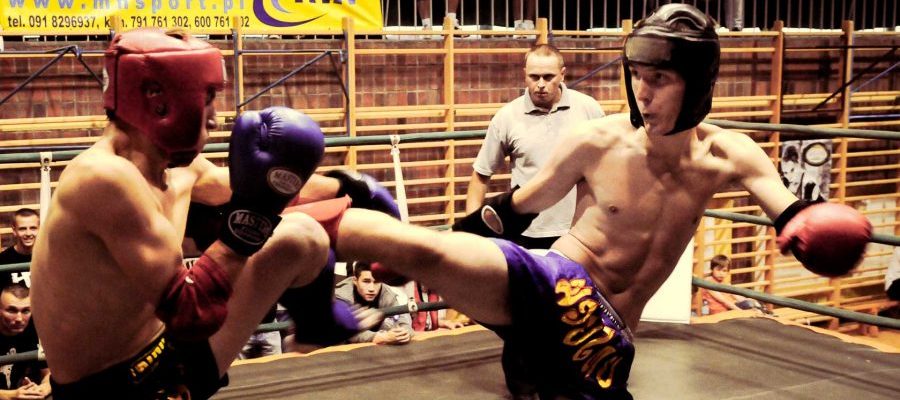 Liga Muay Thai Szczecin 2011. Kopnięcie okrężne Mateusza Wiśniewskiego