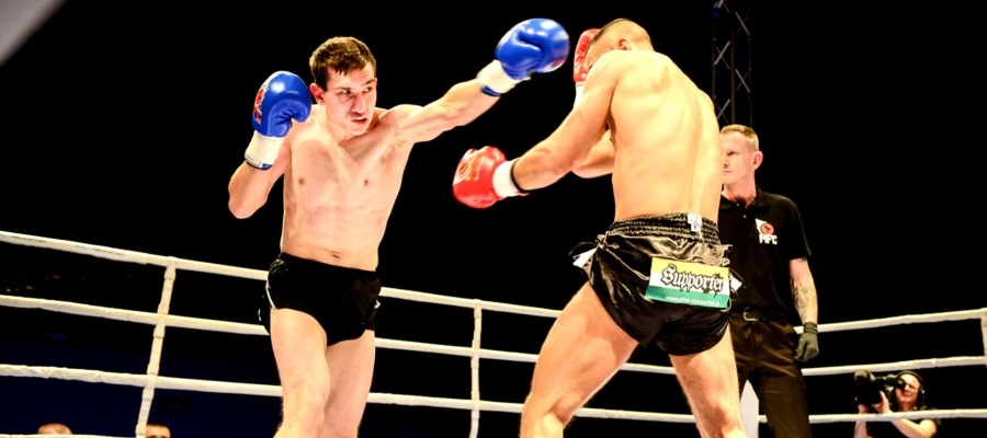 Gala Kickboxingu i Muay Thai MFC 7 Nowa Sól 2014. Prawy prosty Bartka Sułka