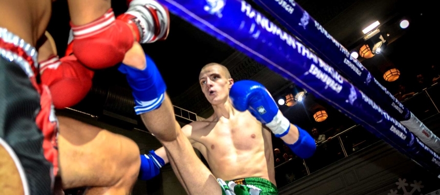 Gala Muay Thai Jam 2 Edinburgh 2014. Teep na głowę Adama Gielaty